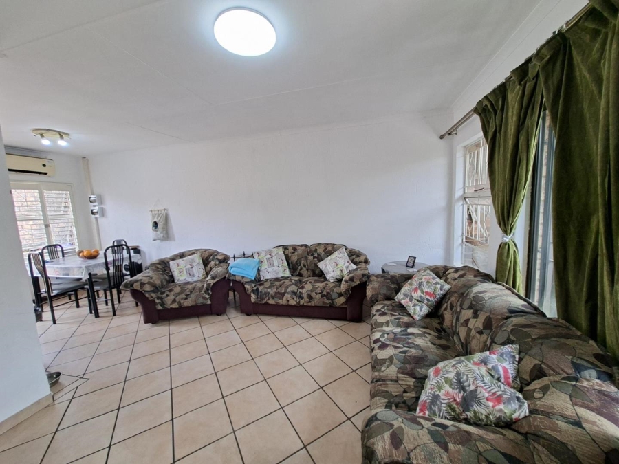 To Let 3 Bedroom Property for Rent in Buccleuch Gauteng