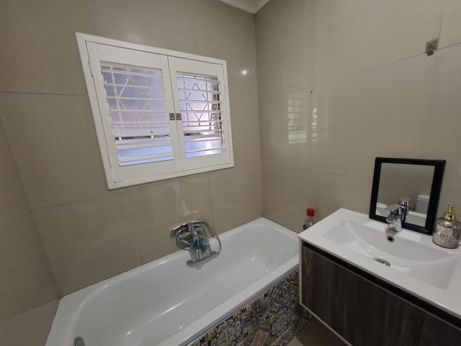 To Let 3 Bedroom Property for Rent in Buccleuch Gauteng