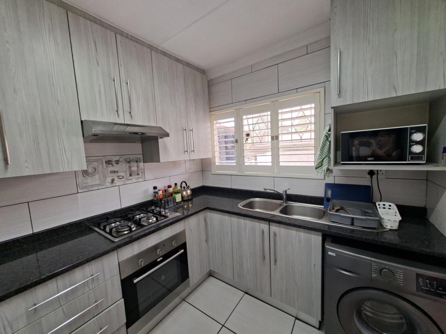 To Let 3 Bedroom Property for Rent in Buccleuch Gauteng