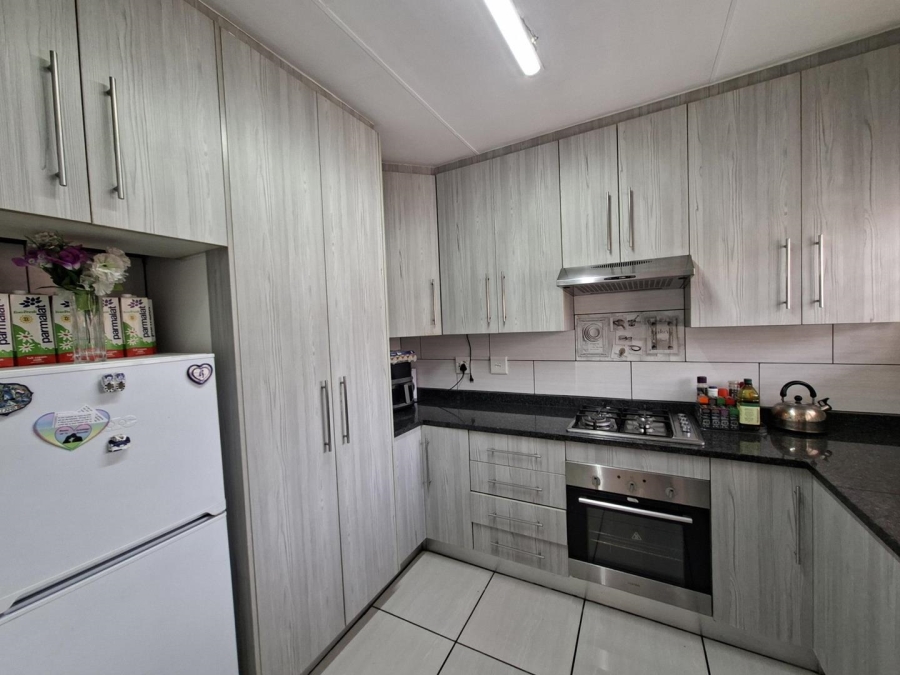 To Let 3 Bedroom Property for Rent in Buccleuch Gauteng