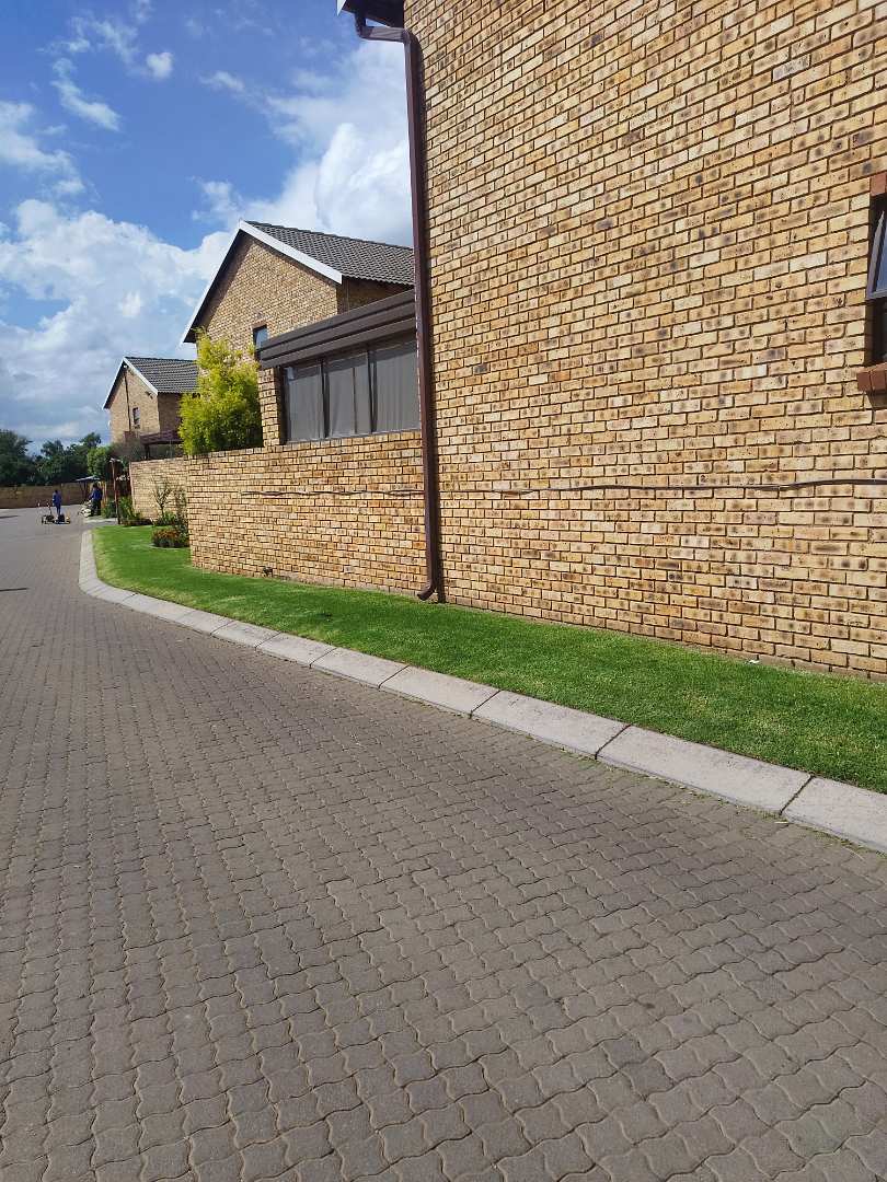 2 Bedroom Property for Sale in Brentwood Gauteng