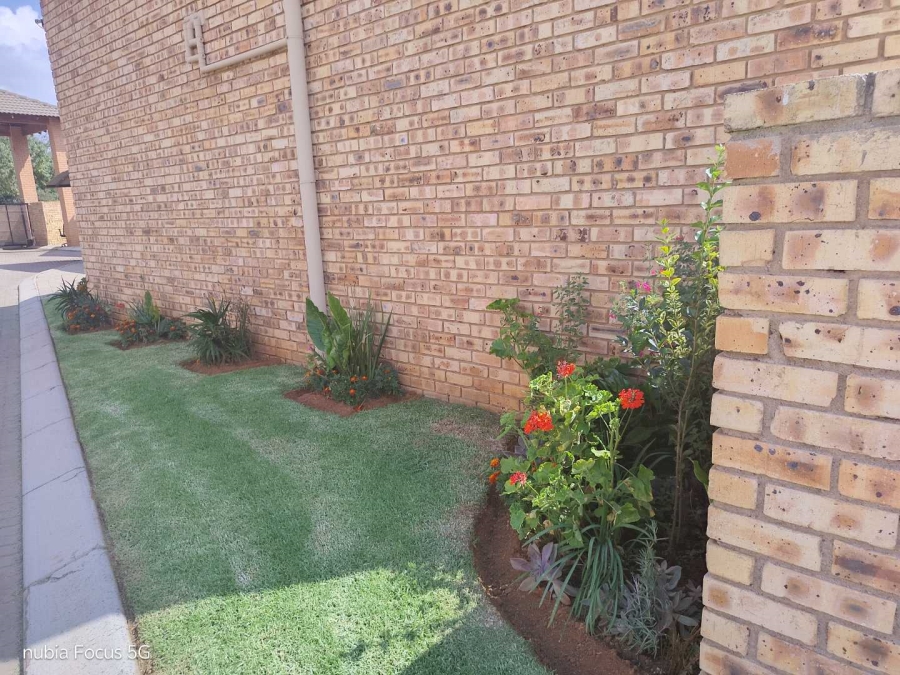 2 Bedroom Property for Sale in Brentwood Gauteng