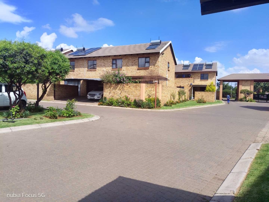 2 Bedroom Property for Sale in Brentwood Gauteng