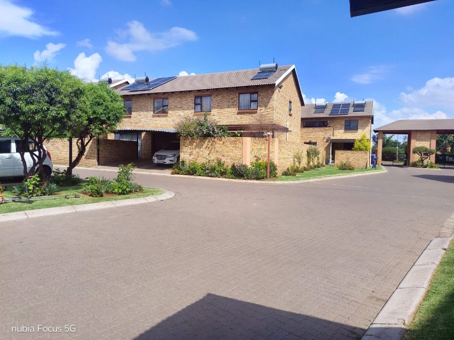 2 Bedroom Property for Sale in Brentwood Gauteng