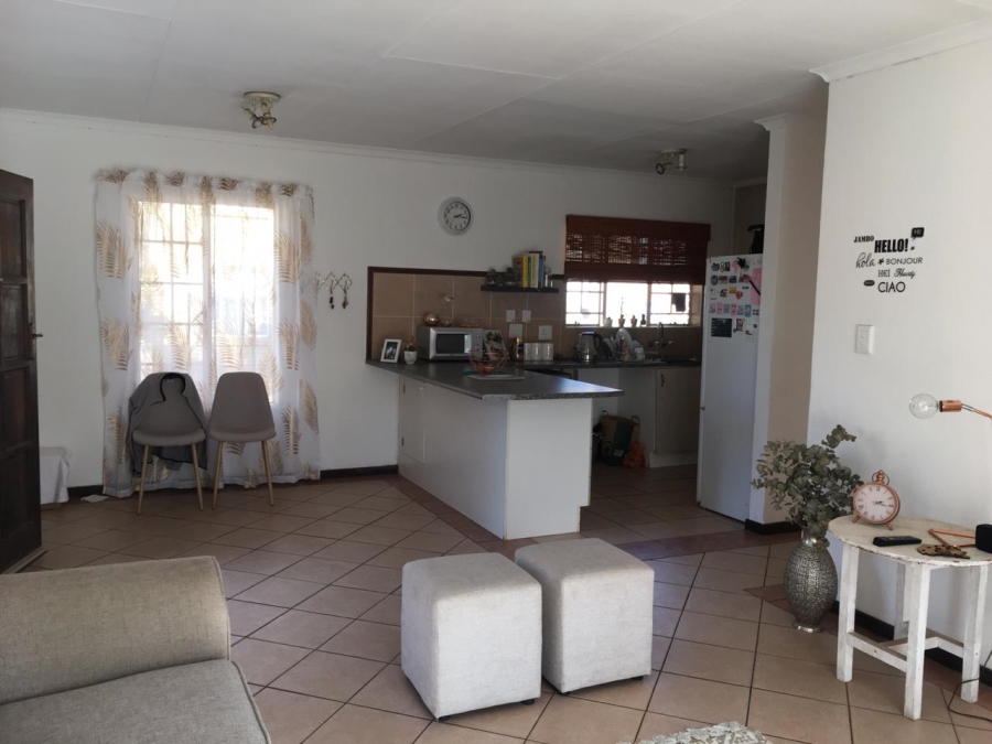 2 Bedroom Property for Sale in Die Hoewes Gauteng