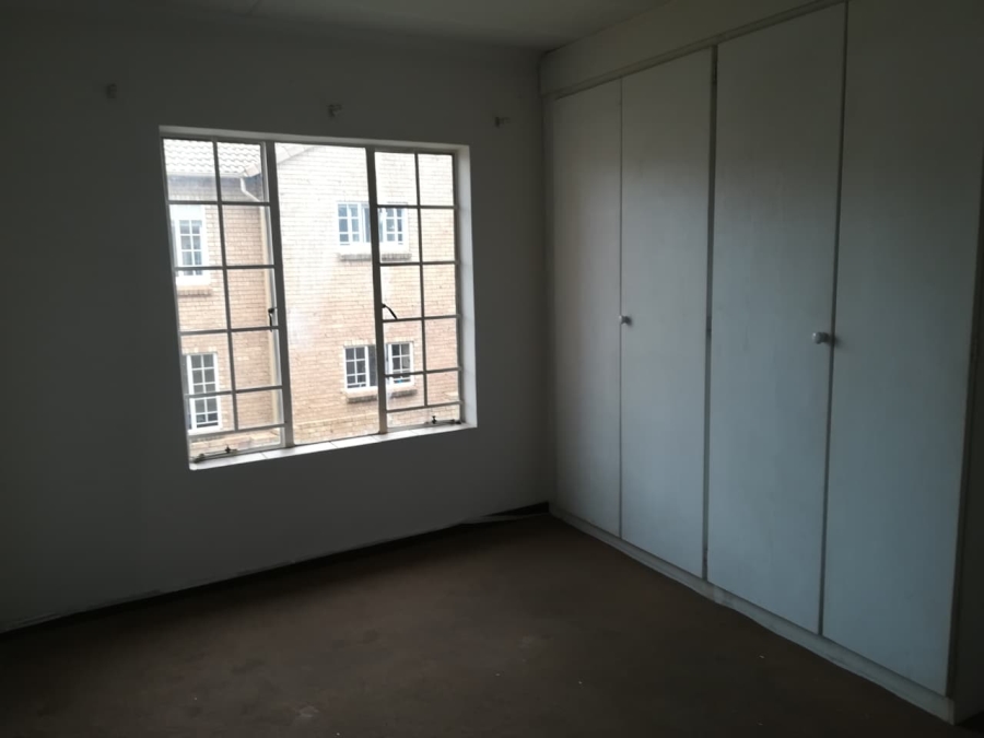 2 Bedroom Property for Sale in Die Hoewes Gauteng