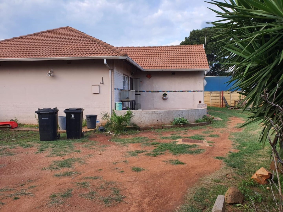 3 Bedroom Property for Sale in Birchleigh Gauteng
