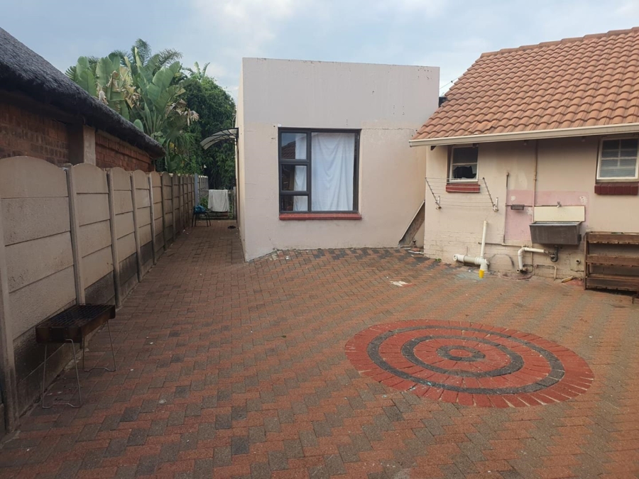3 Bedroom Property for Sale in Birchleigh Gauteng