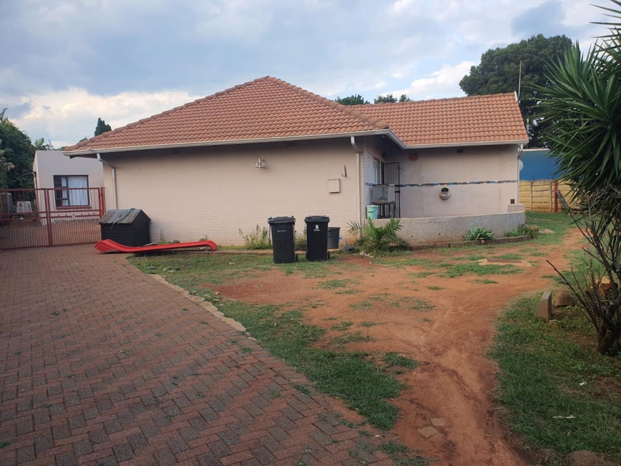 3 Bedroom Property for Sale in Birchleigh Gauteng