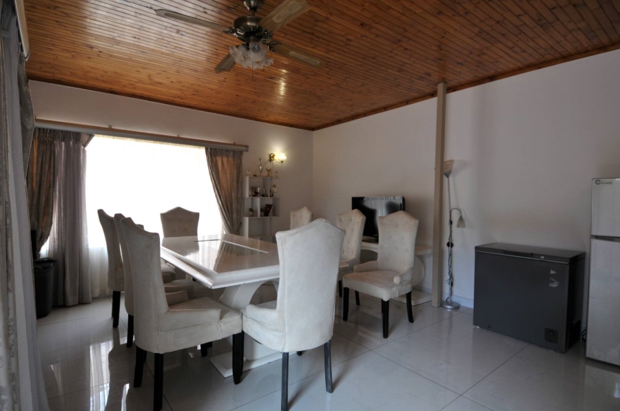 4 Bedroom Property for Sale in Waterkloof Glen Gauteng