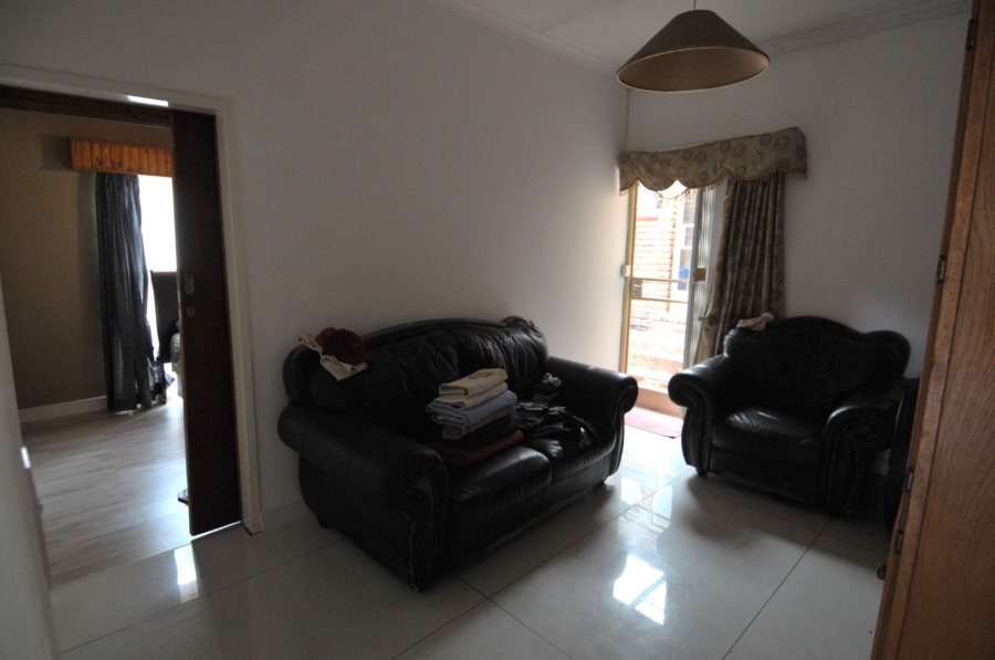 4 Bedroom Property for Sale in Waterkloof Glen Gauteng