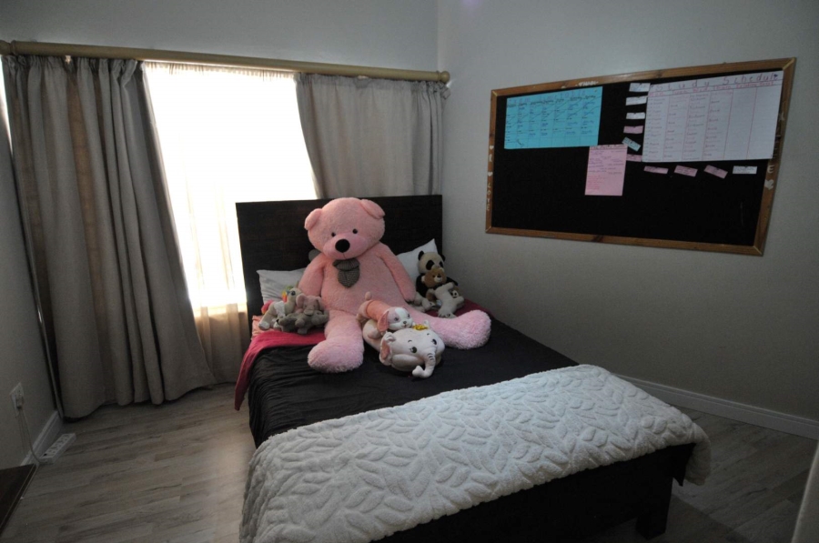 4 Bedroom Property for Sale in Waterkloof Glen Gauteng