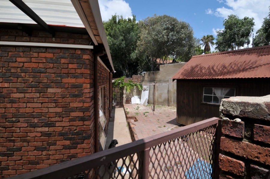 4 Bedroom Property for Sale in Waterkloof Glen Gauteng