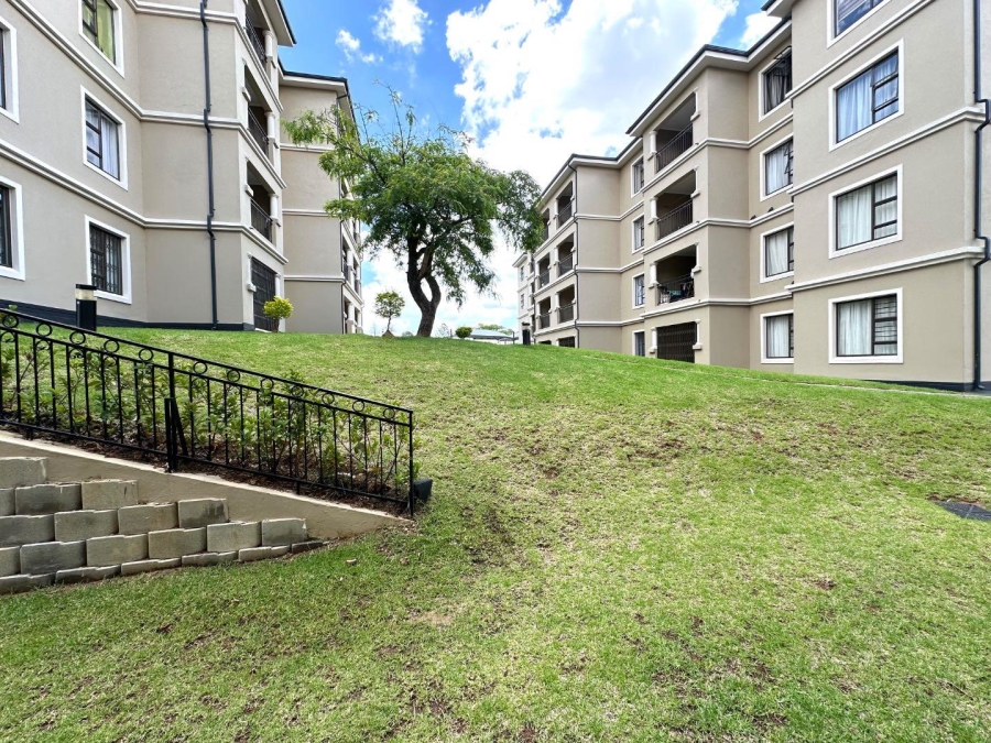 To Let 2 Bedroom Property for Rent in Blue Hills Gauteng