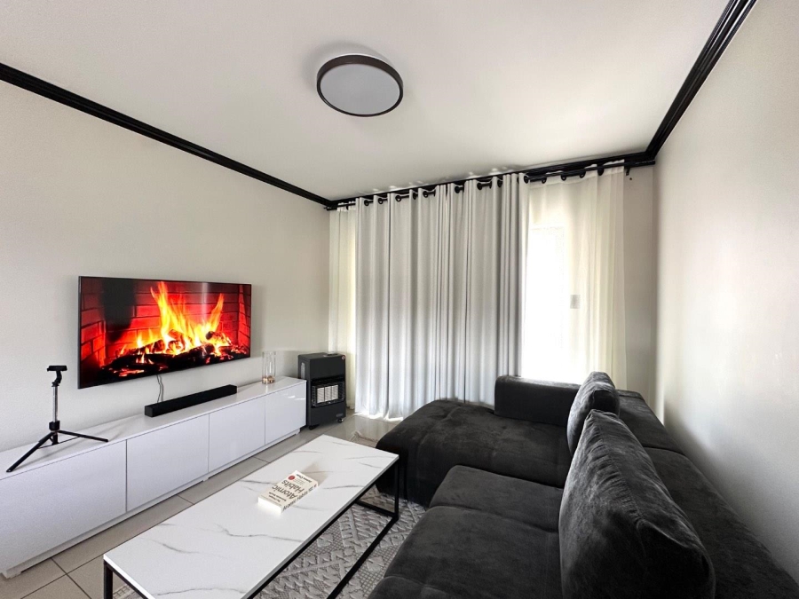 To Let 2 Bedroom Property for Rent in Blue Hills Gauteng