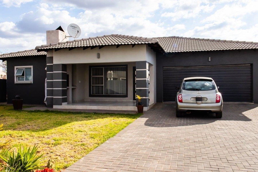 3 Bedroom Property for Sale in The Orchards Gauteng