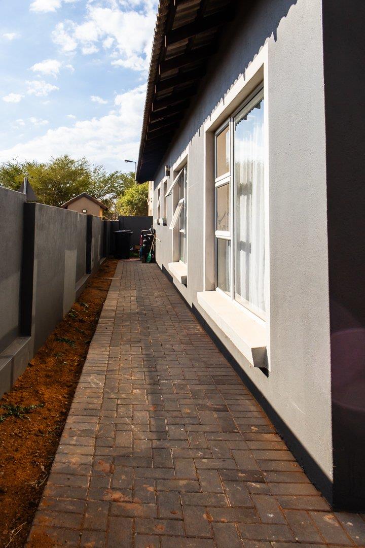 3 Bedroom Property for Sale in The Orchards Gauteng