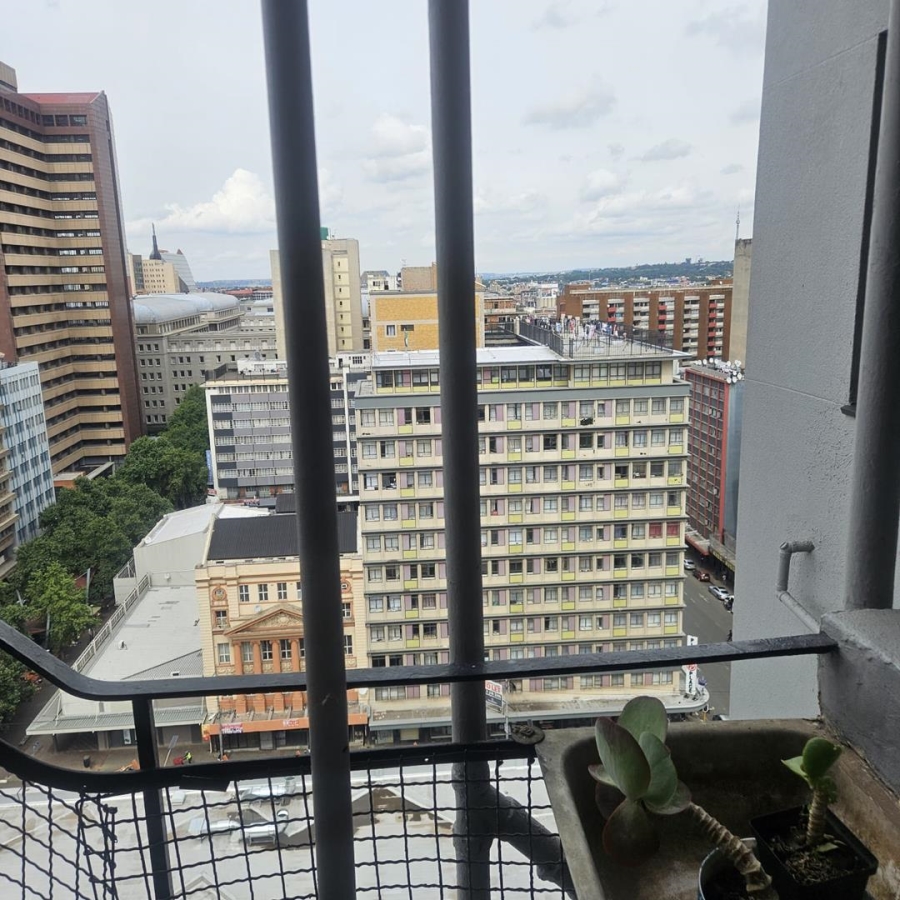 1 Bedroom Property for Sale in Joubert Park Gauteng