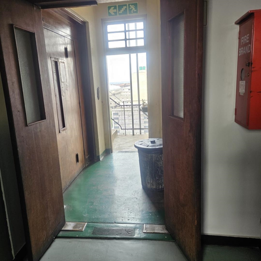 1 Bedroom Property for Sale in Joubert Park Gauteng