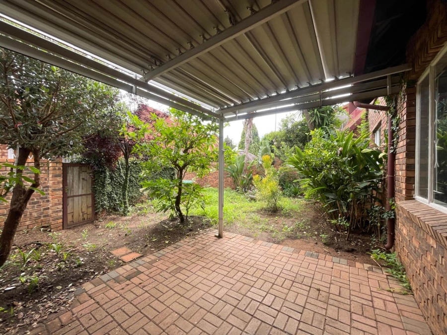 3 Bedroom Property for Sale in Weavind Park Gauteng