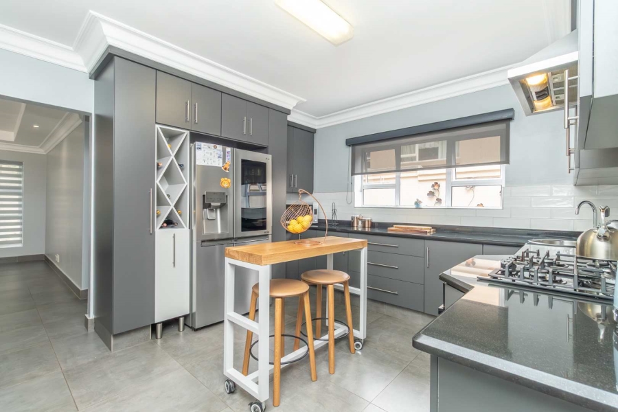 4 Bedroom Property for Sale in Kyalami Estates Gauteng