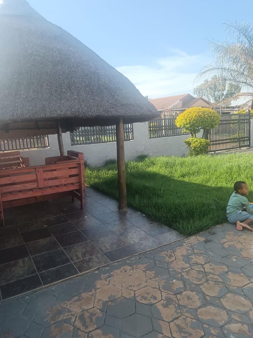 To Let 3 Bedroom Property for Rent in Nkwe Estate Gauteng