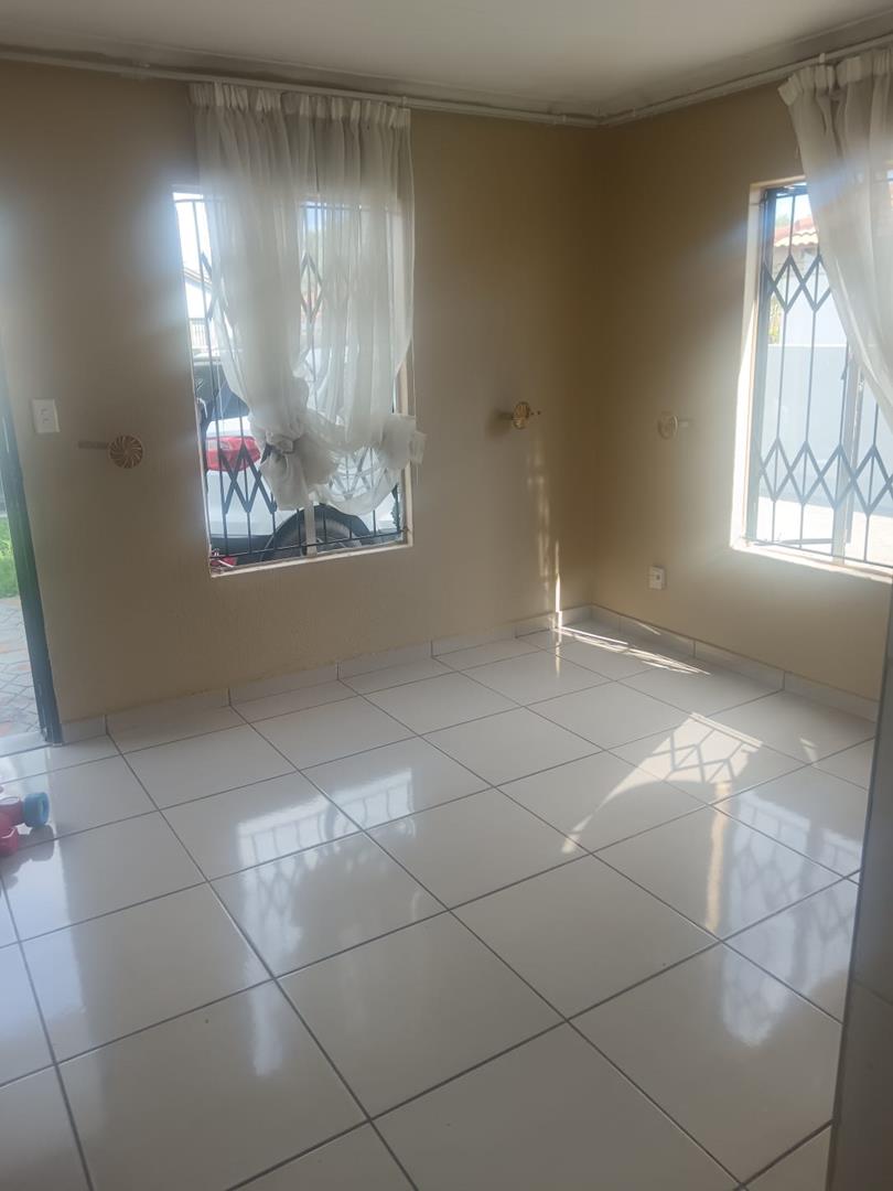 To Let 3 Bedroom Property for Rent in Nkwe Estate Gauteng