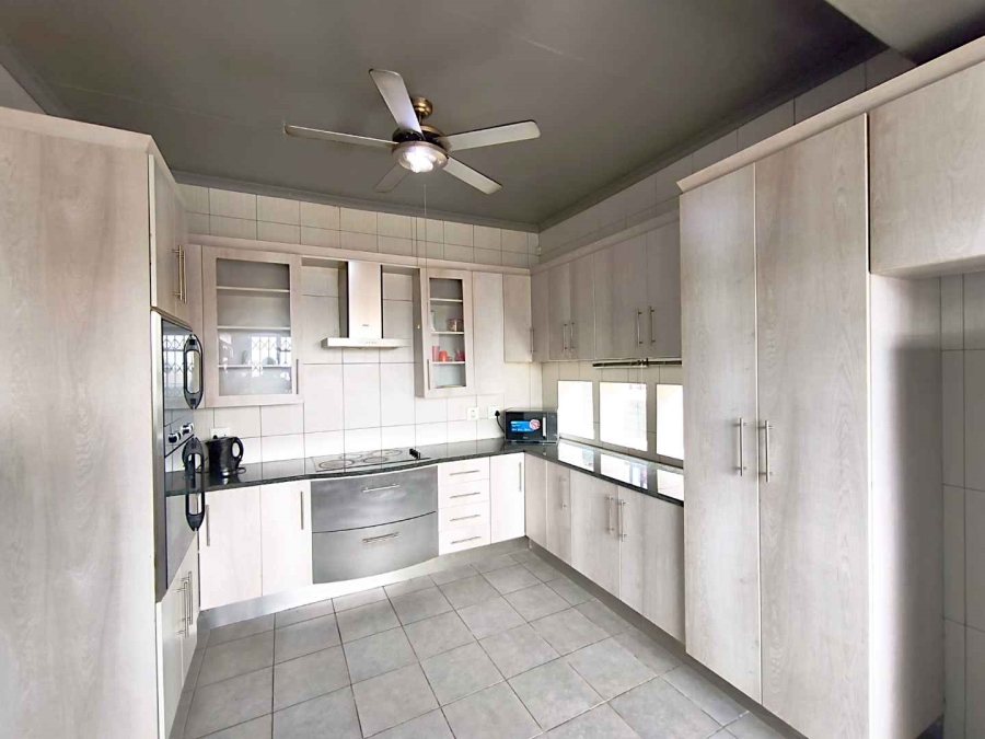 7 Bedroom Property for Sale in Brixton Gauteng