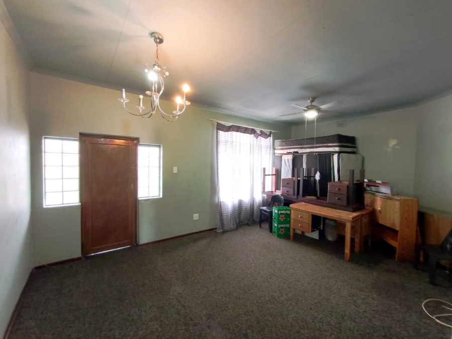 8 Bedroom Property for Sale in Brixton Gauteng