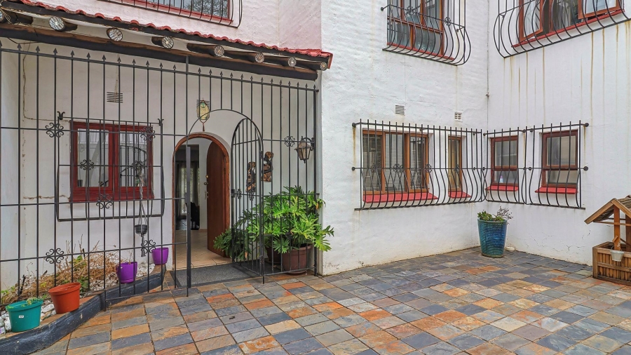 5 Bedroom Property for Sale in Northcliff Gauteng