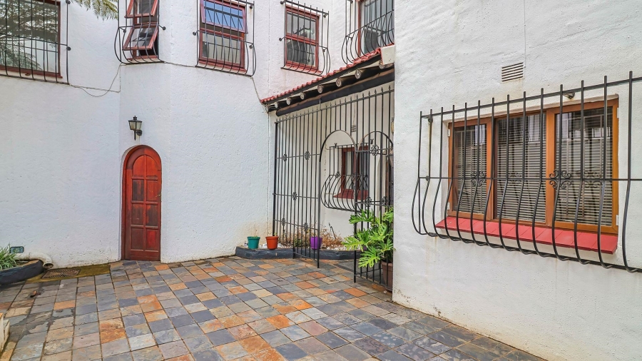 5 Bedroom Property for Sale in Northcliff Gauteng