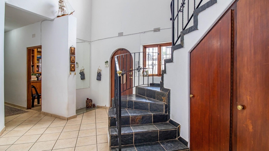 5 Bedroom Property for Sale in Northcliff Gauteng