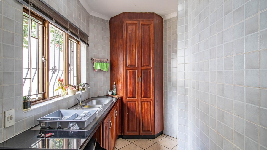 5 Bedroom Property for Sale in Northcliff Gauteng