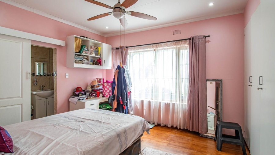 5 Bedroom Property for Sale in Northcliff Gauteng