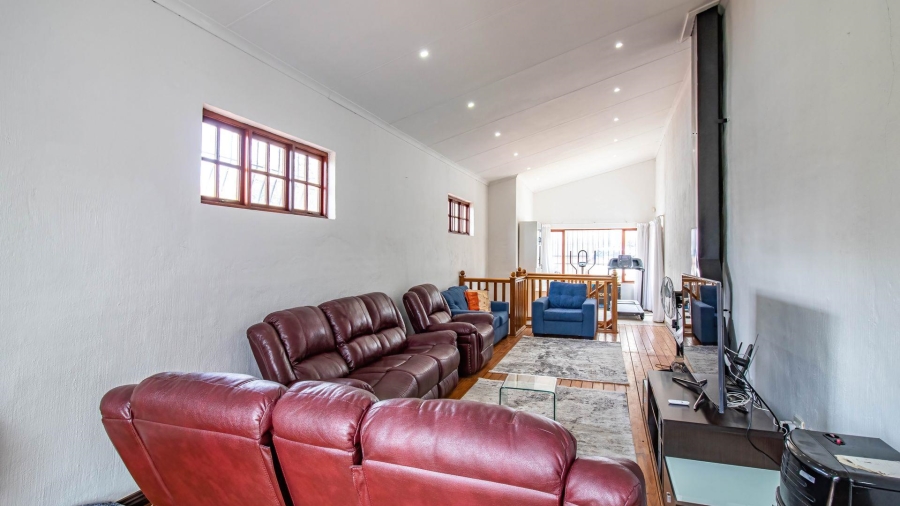 5 Bedroom Property for Sale in Northcliff Gauteng