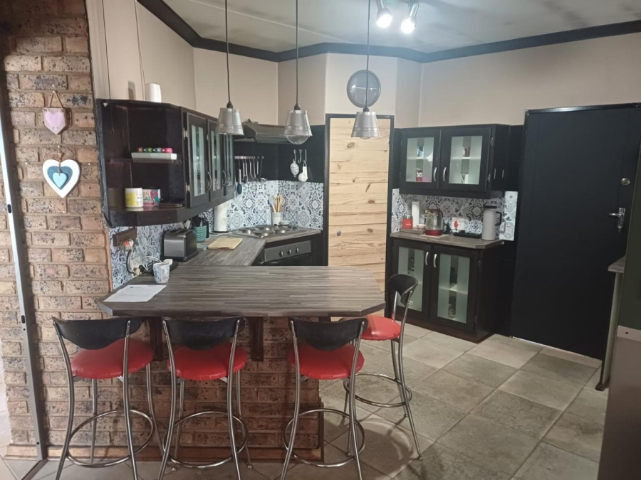 3 Bedroom Property for Sale in Zwartkop Gauteng