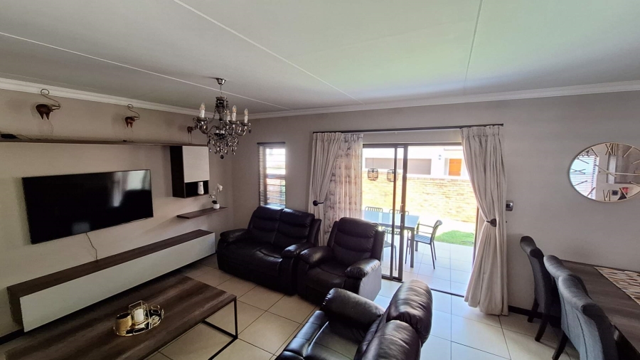 3 Bedroom Property for Sale in Honeydew Ridge Gauteng