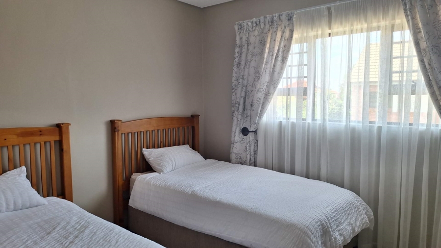 3 Bedroom Property for Sale in Honeydew Ridge Gauteng