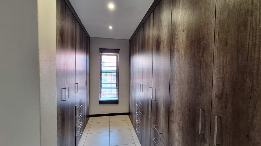 3 Bedroom Property for Sale in Honeydew Ridge Gauteng