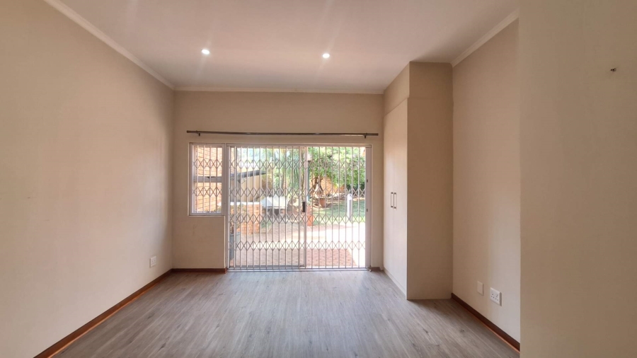 To Let 3 Bedroom Property for Rent in Northcliff Gauteng