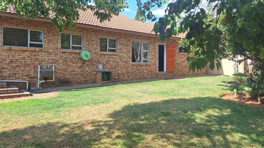 To Let 3 Bedroom Property for Rent in Northcliff Gauteng