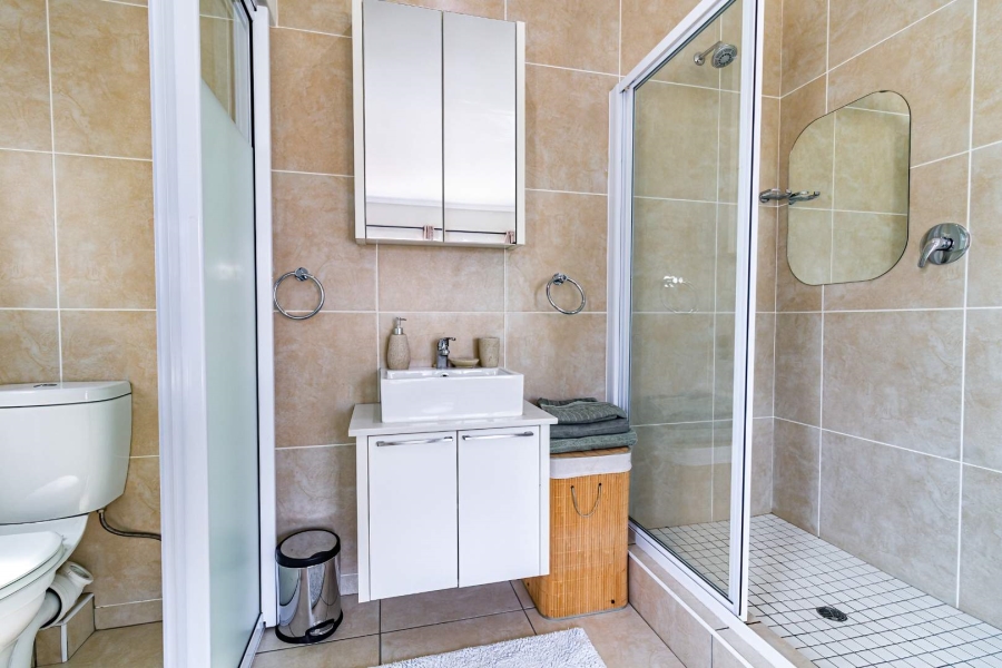 To Let 2 Bedroom Property for Rent in Barbeque Downs Gauteng