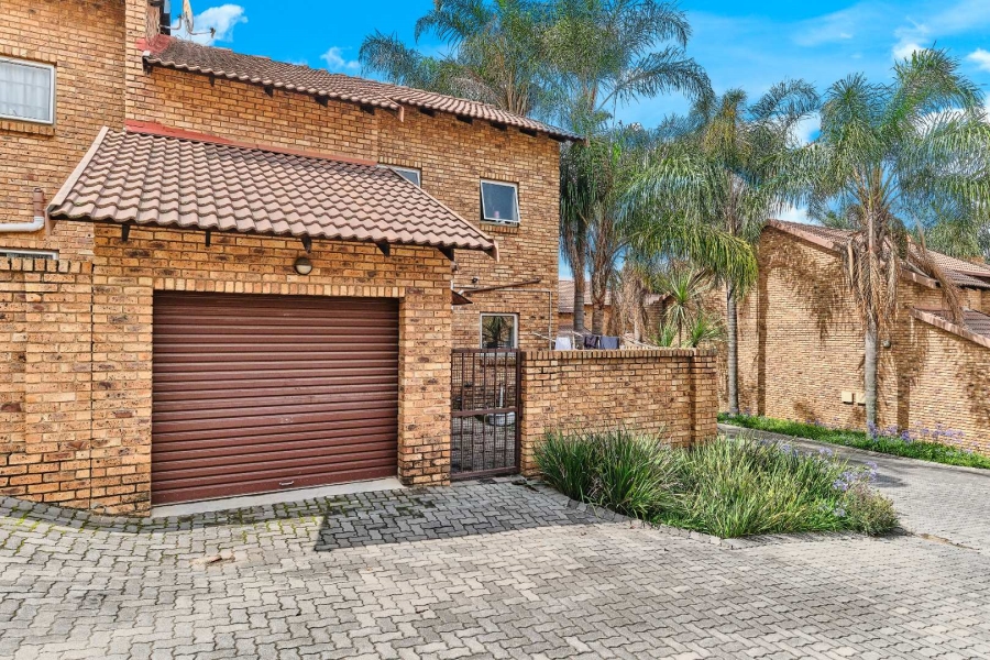 3 Bedroom Property for Sale in Ferndale Gauteng