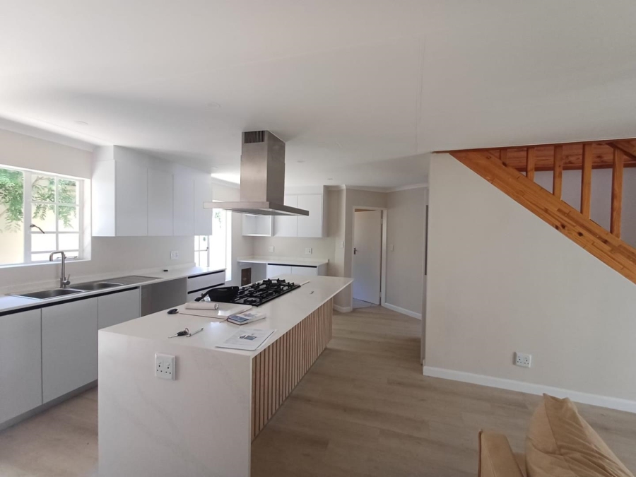 To Let 2 Bedroom Property for Rent in Sonneglans Gauteng