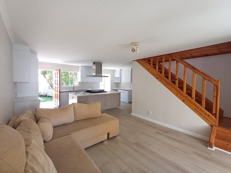 To Let 2 Bedroom Property for Rent in Sonneglans Gauteng