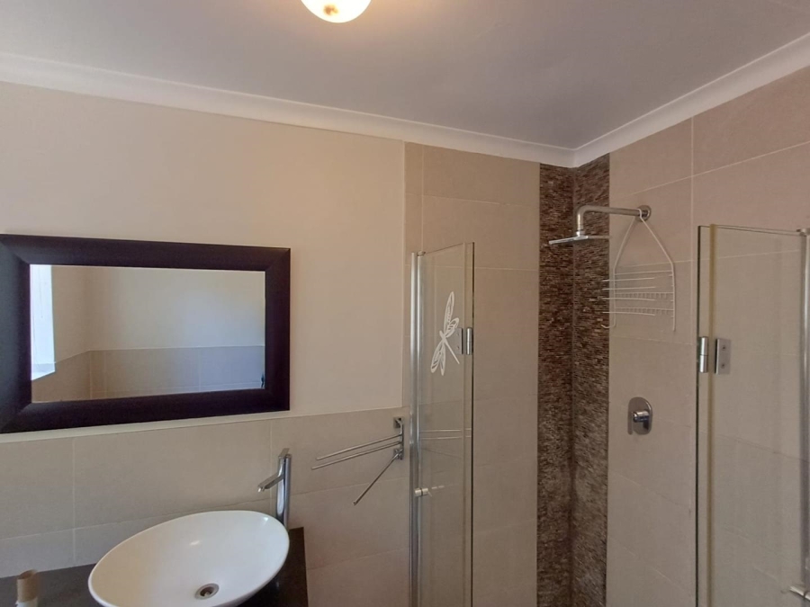 To Let 2 Bedroom Property for Rent in Sonneglans Gauteng