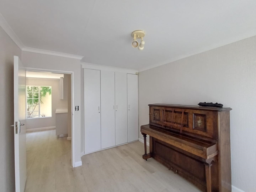 To Let 2 Bedroom Property for Rent in Sonneglans Gauteng