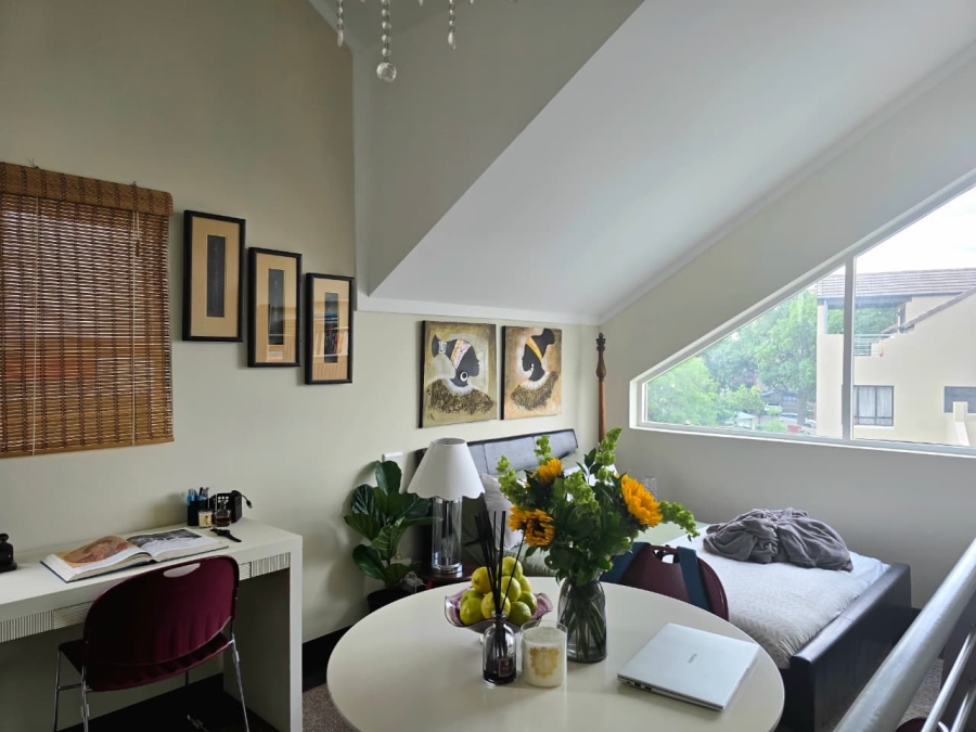 1 Bedroom Property for Sale in Lonehill Gauteng