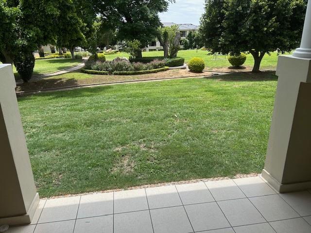 To Let 2 Bedroom Property for Rent in Broadacres Gauteng