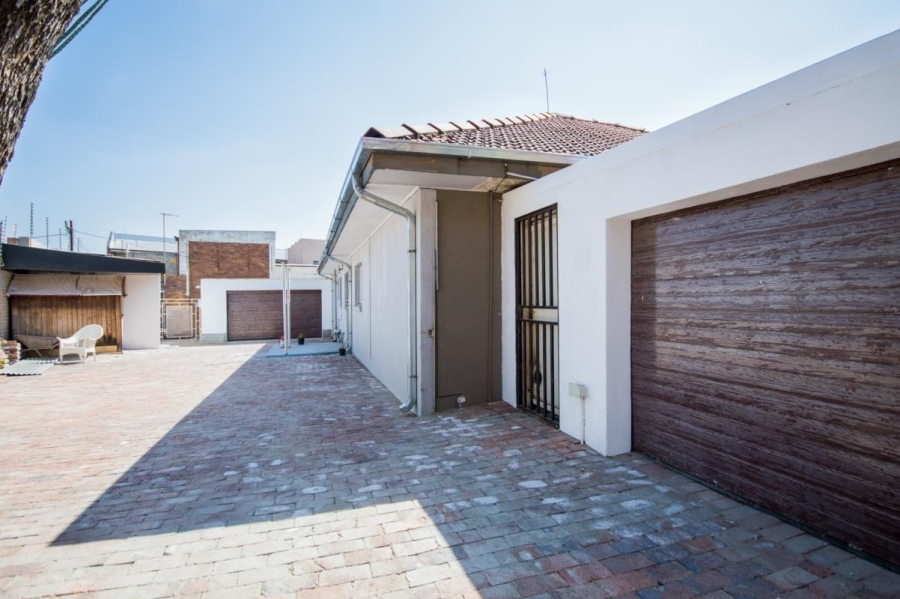 Commercial Property for Sale in Linmeyer Gauteng